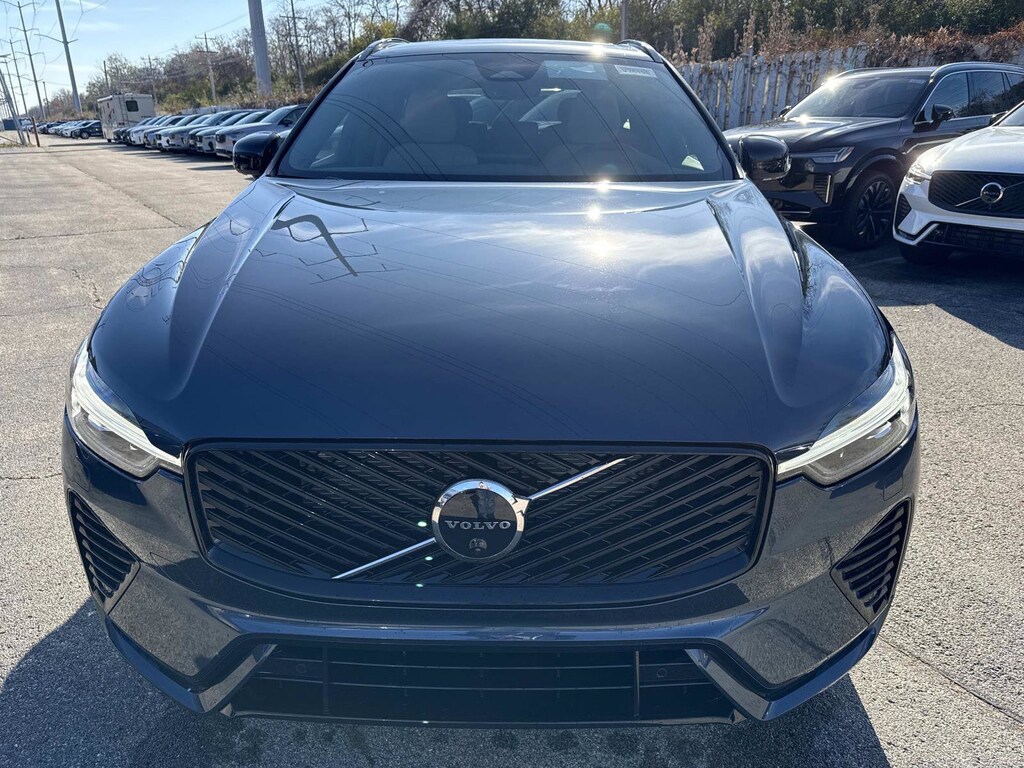 New 2026 Volvo XC60 B5 Plus SUV