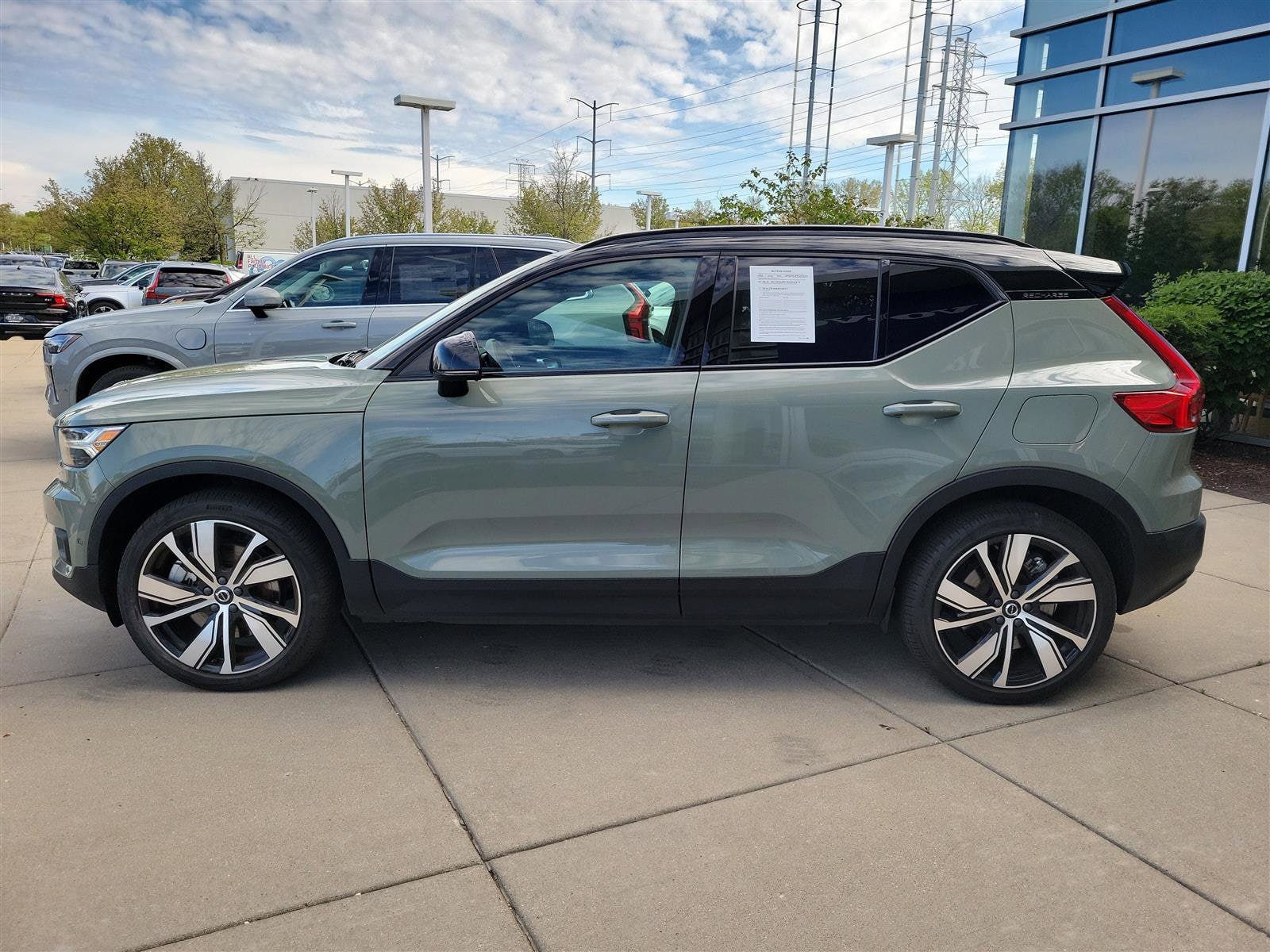 Certified 2022 Volvo XC40 Plus with VIN YV4ED3UR9N2711192 for sale in Northfield, IL