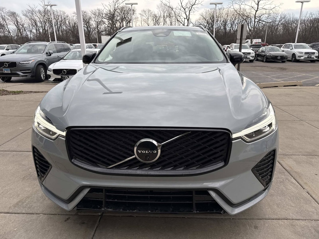 New 2026 Volvo XC60 plug-in hybrid T8 Plus SUV