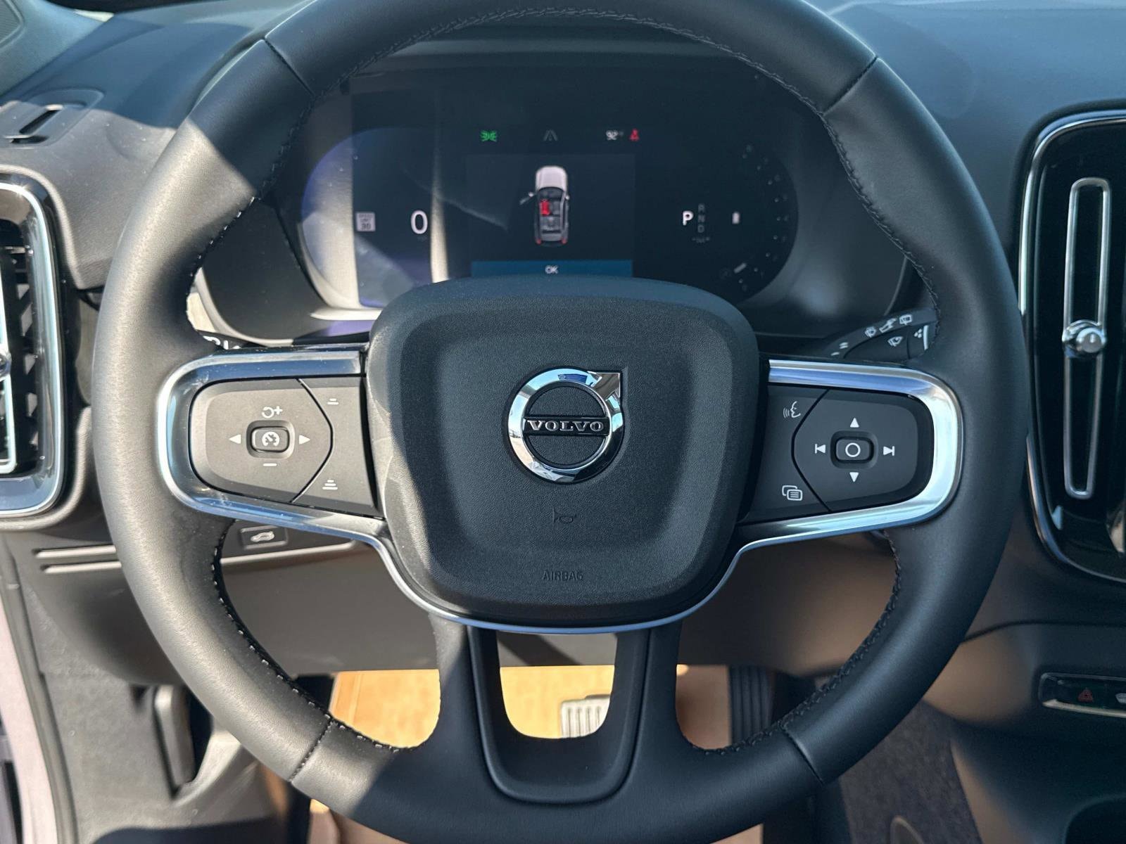 2026 Volvo XC40 Plus - Photo 27