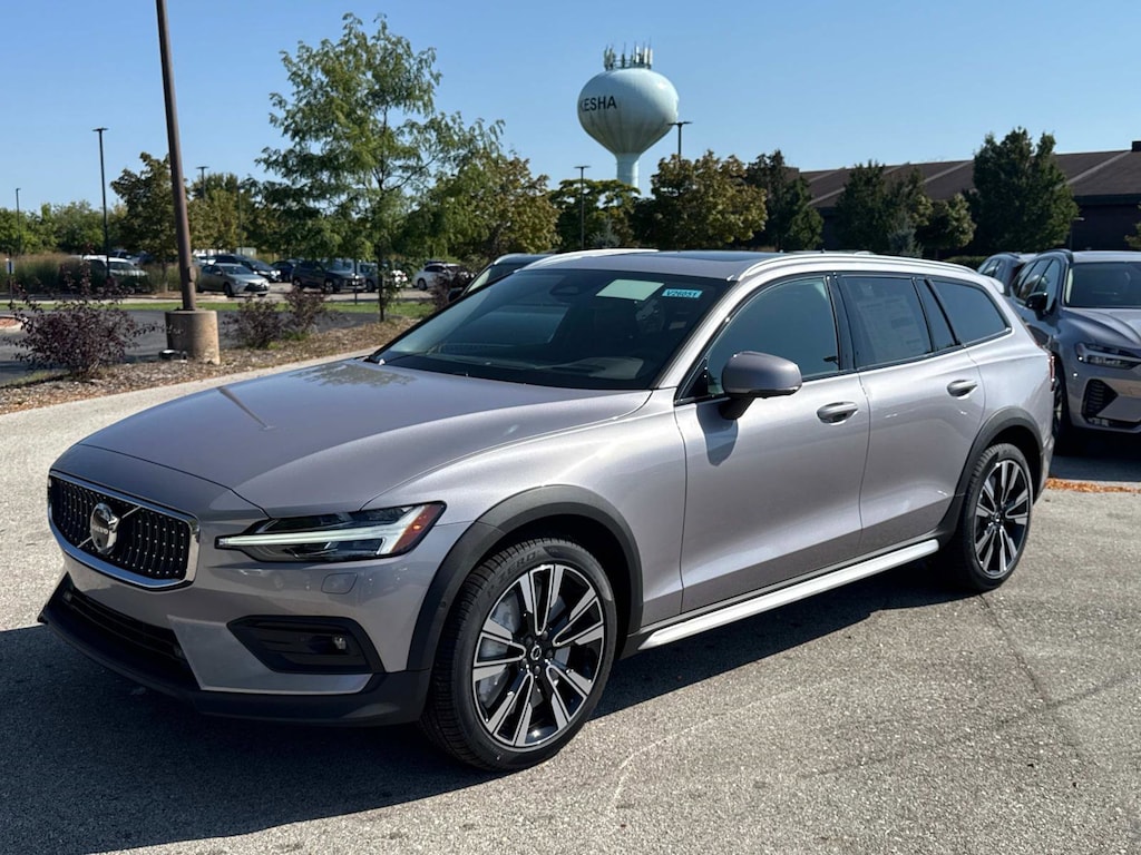 New 2026 Volvo V60 Cross Country B5 Ultra Wagon