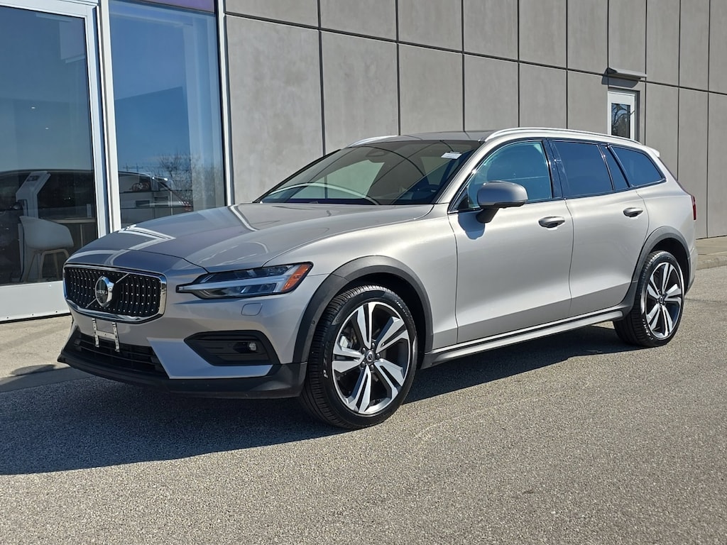 Certified 2025 Volvo V60 Cross Country Plus B5 AWD Plus