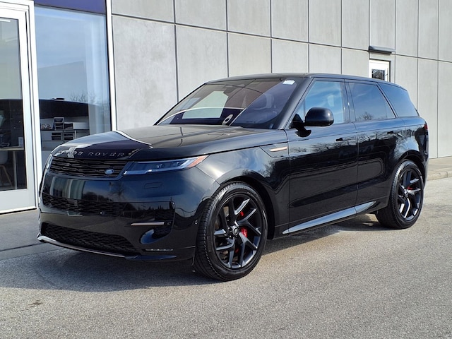 Featured used 2023 Land Rover Range Rover Sport SE Dynamic P400 SE Dynamic for sale in Waukesha, WI