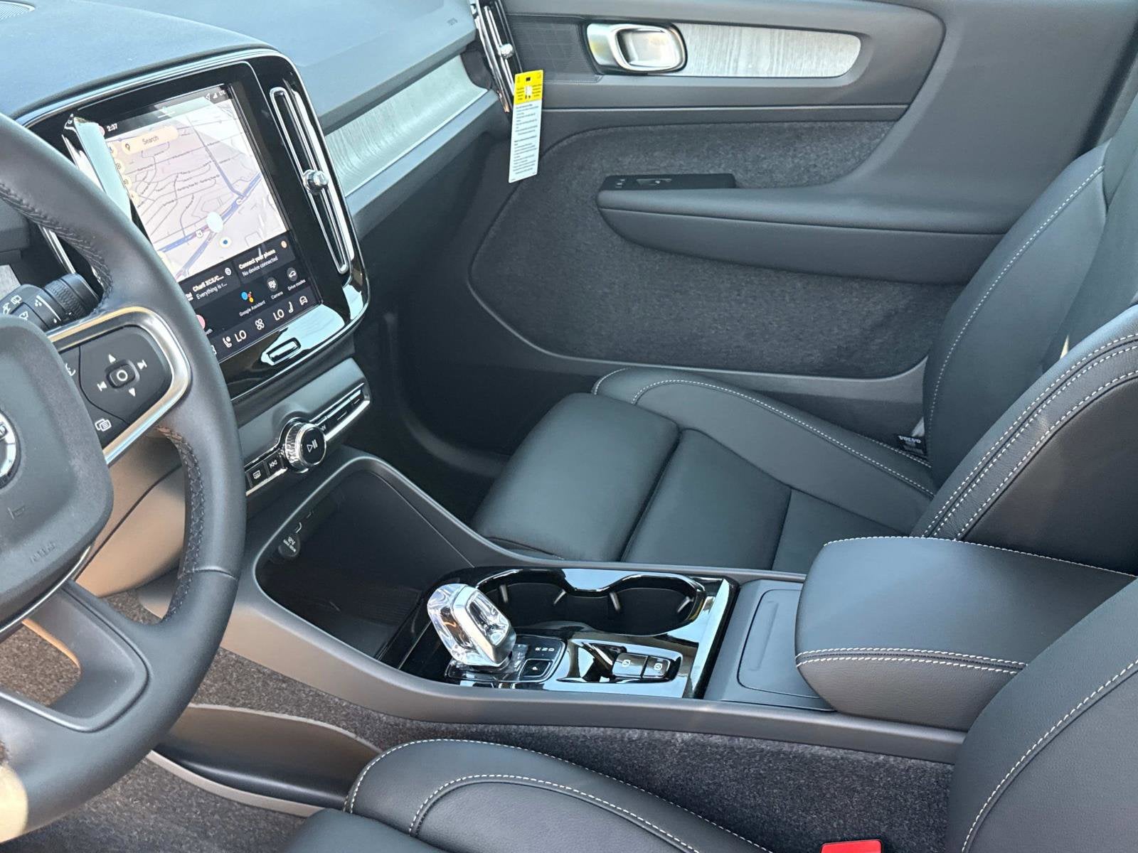 2026 Volvo XC40 Plus - Photo 19