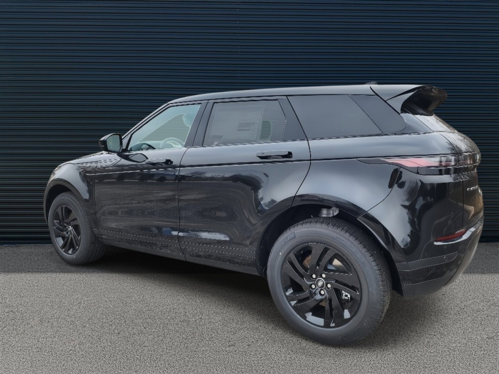 2025 Land Rover Range Rover Evoque S photo 3