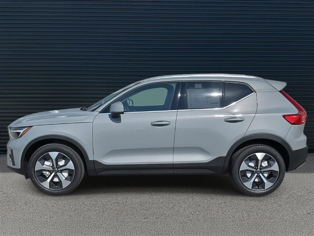 Certified 2025 Volvo XC40 B5 Core Bright Theme SUV