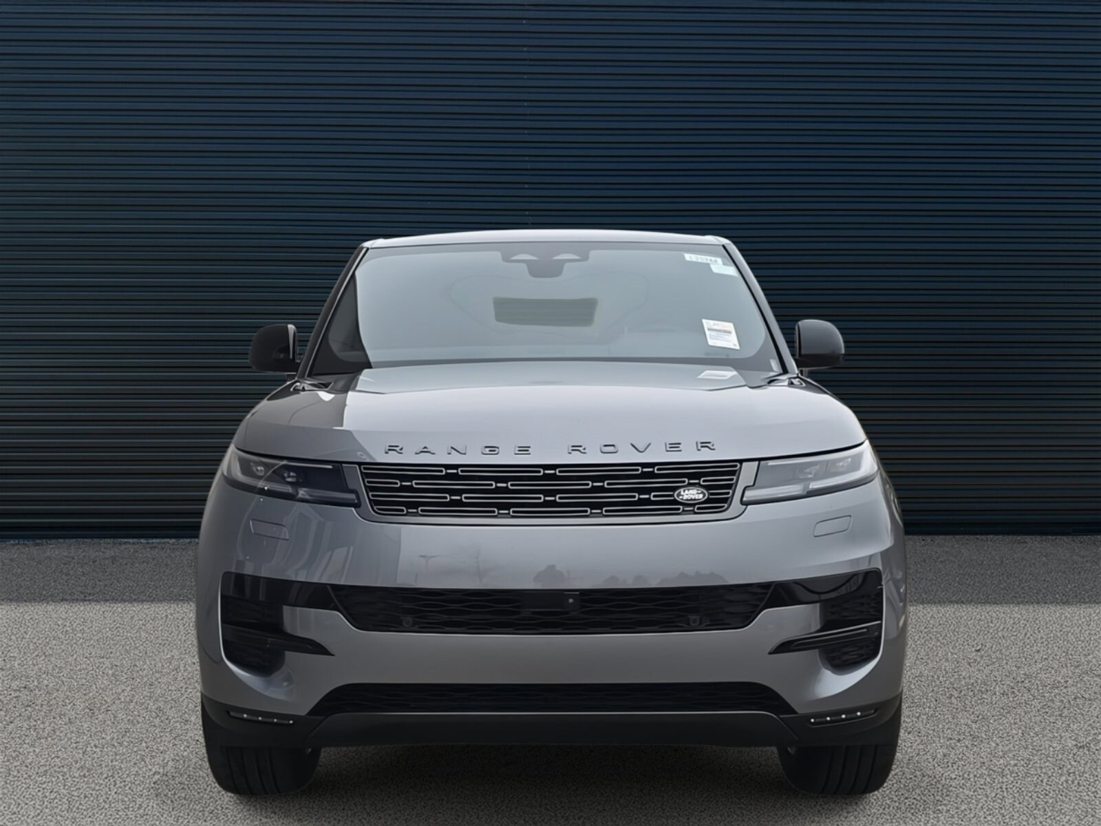 2025 Land Rover Range Rover Sport P360 S photo 2