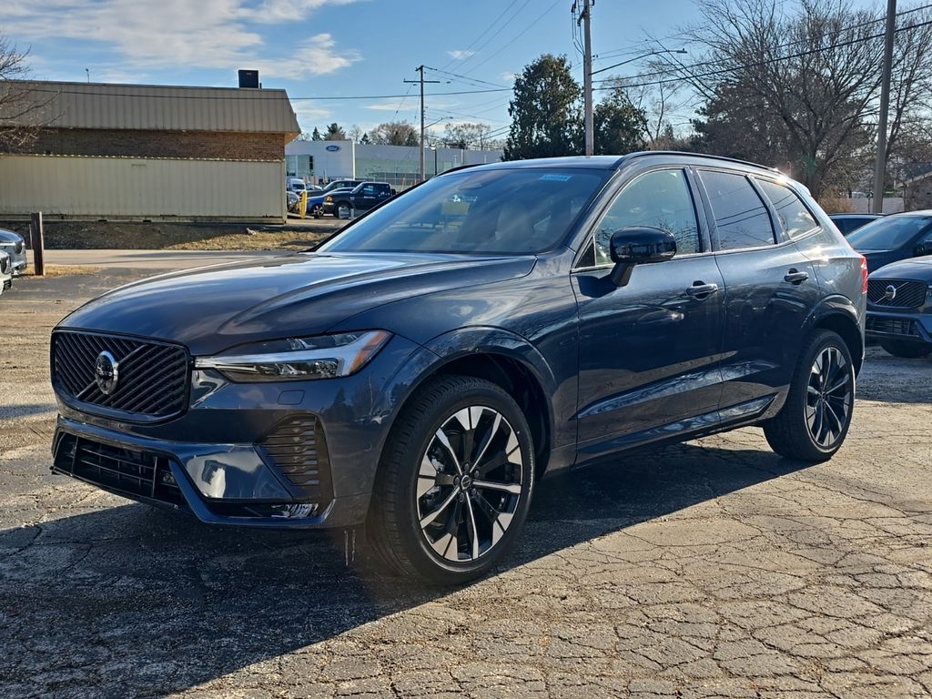 2026 Volvo XC60 B5 Plus Dark AWD's photo