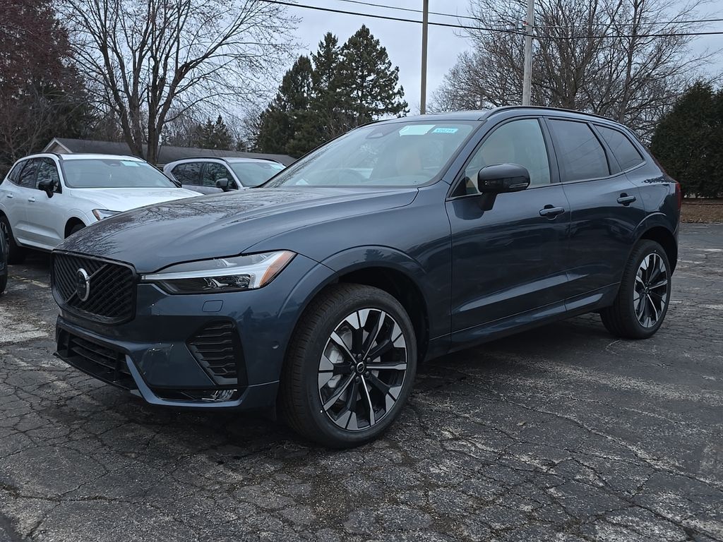 2026 Volvo XC60 B5 Plus Dark AWD's photo