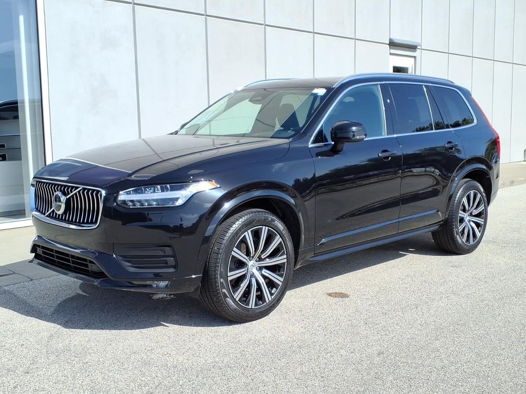 2023 Volvo XC90 B6 Core 4WD's photo