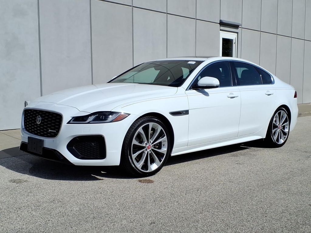 2022 Jaguar XF P300 R-Dynamic SE's photo