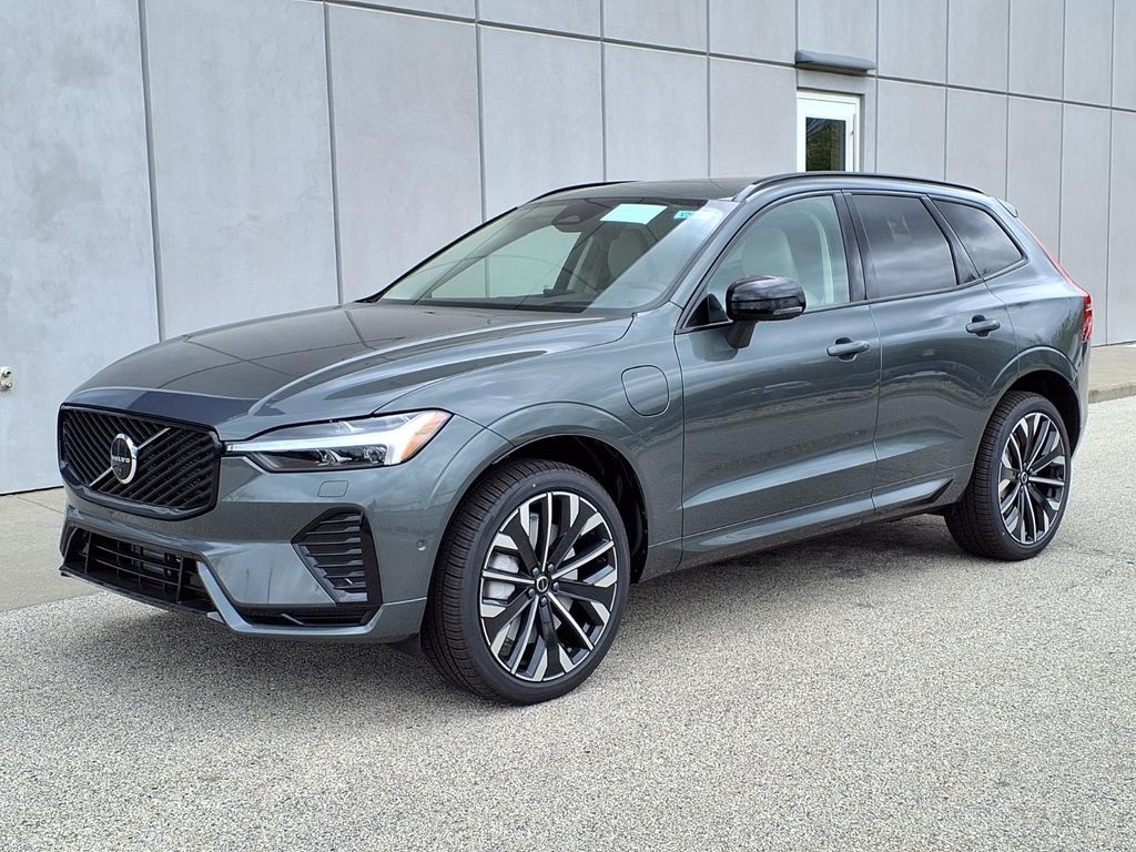 2026 Volvo XC60 T8 Ultra Dark AWD's photo