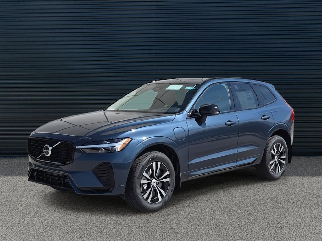Used 2025 Volvo XC60 plug-in hybrid T8 Core SUV