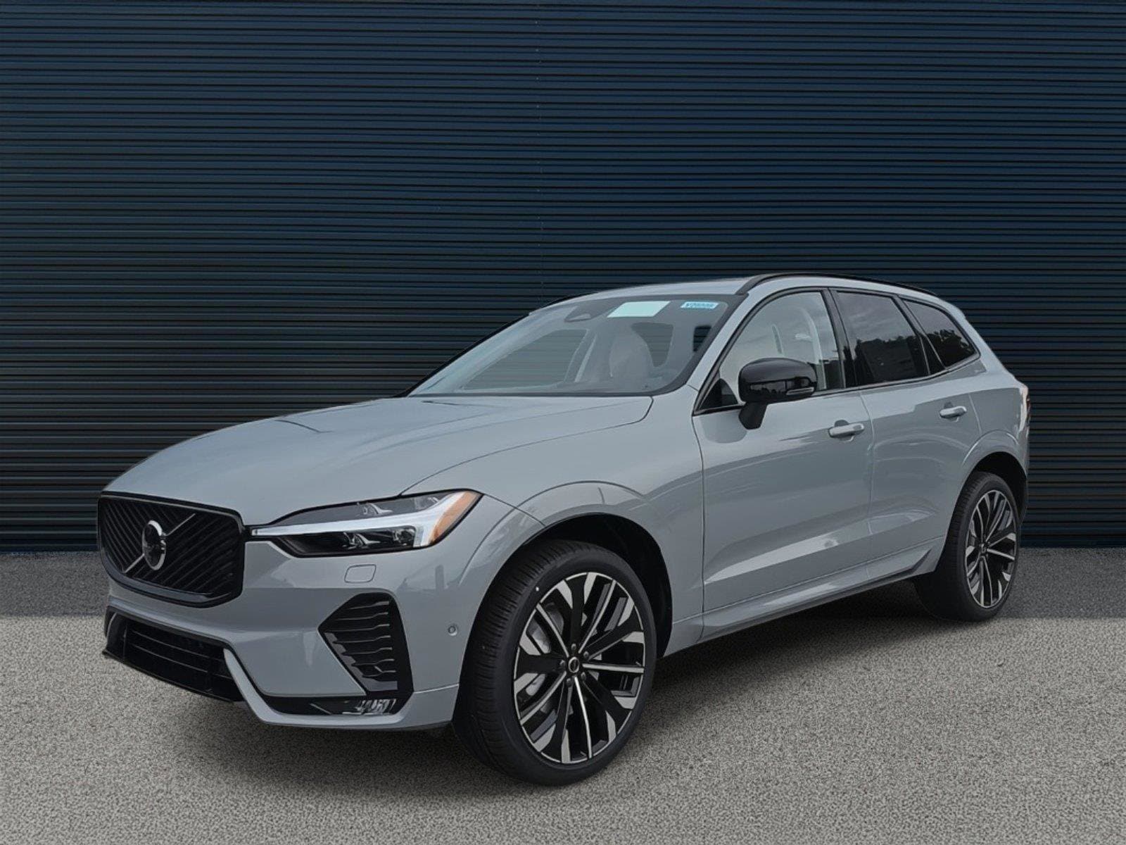 2026 Volvo XC60 Ultra's photo