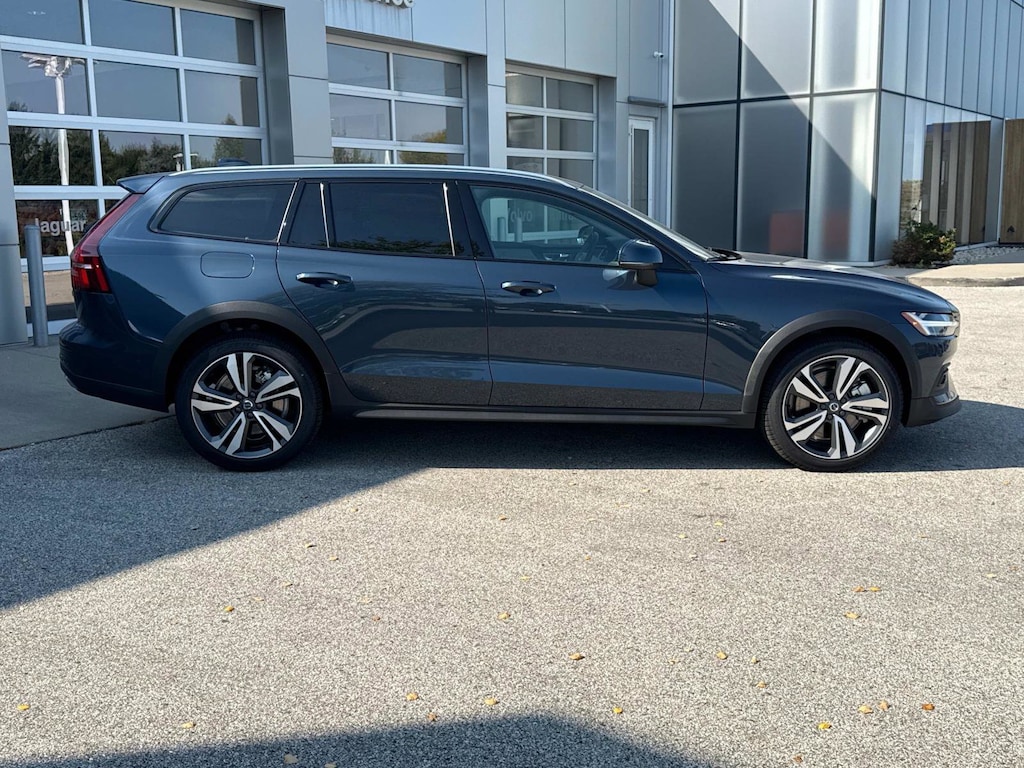 New 2026 Volvo V60 Cross Country B5 Plus Wagon