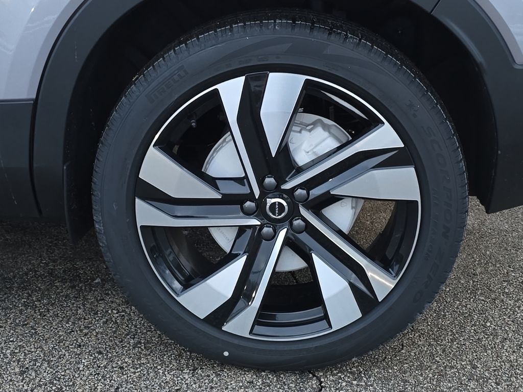 2026 Volvo XC40 Ultra - Photo 6