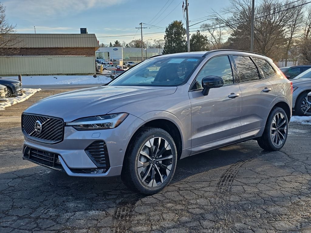 2026 Volvo XC60 B5 Plus Dark AWD's photo