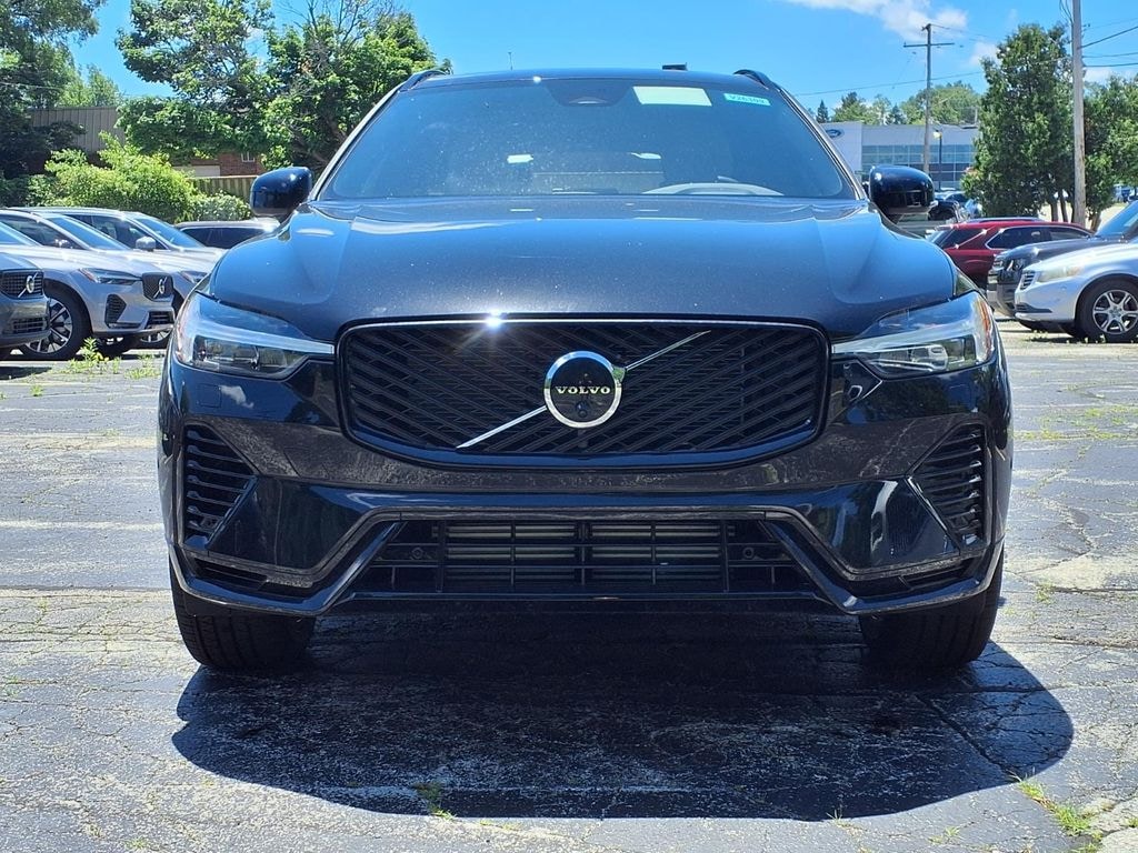 New 2026 Volvo XC60 plug-in hybrid T8 Plus SUV