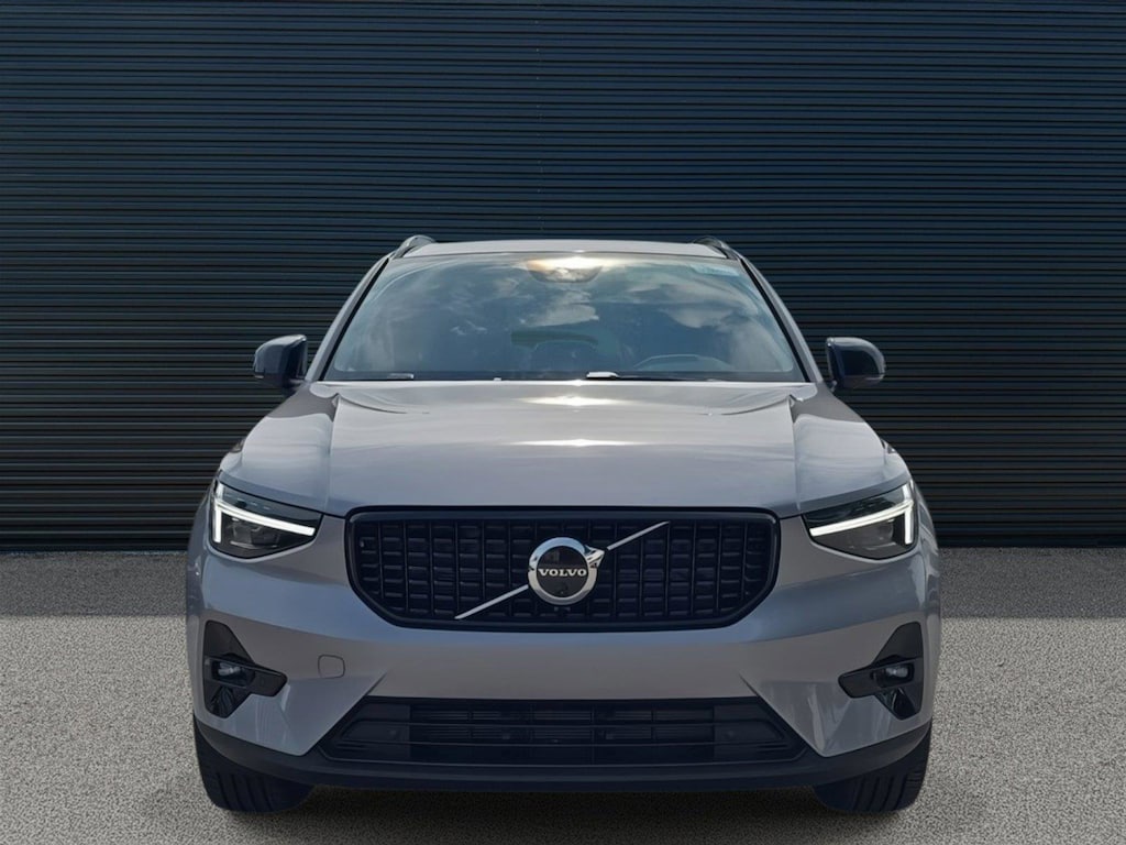 New 2026 Volvo XC40 B5 Plus SUV