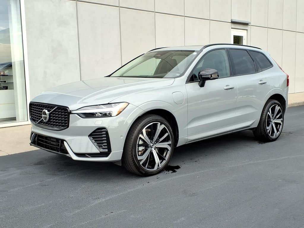 Certified 2025 Volvo XC60 Plug-In Hybrid T8 Ultra SUV