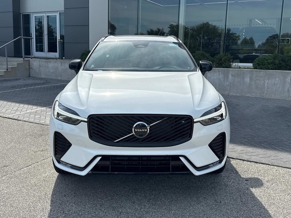 New 2026 Volvo XC60 B5 Plus SUV