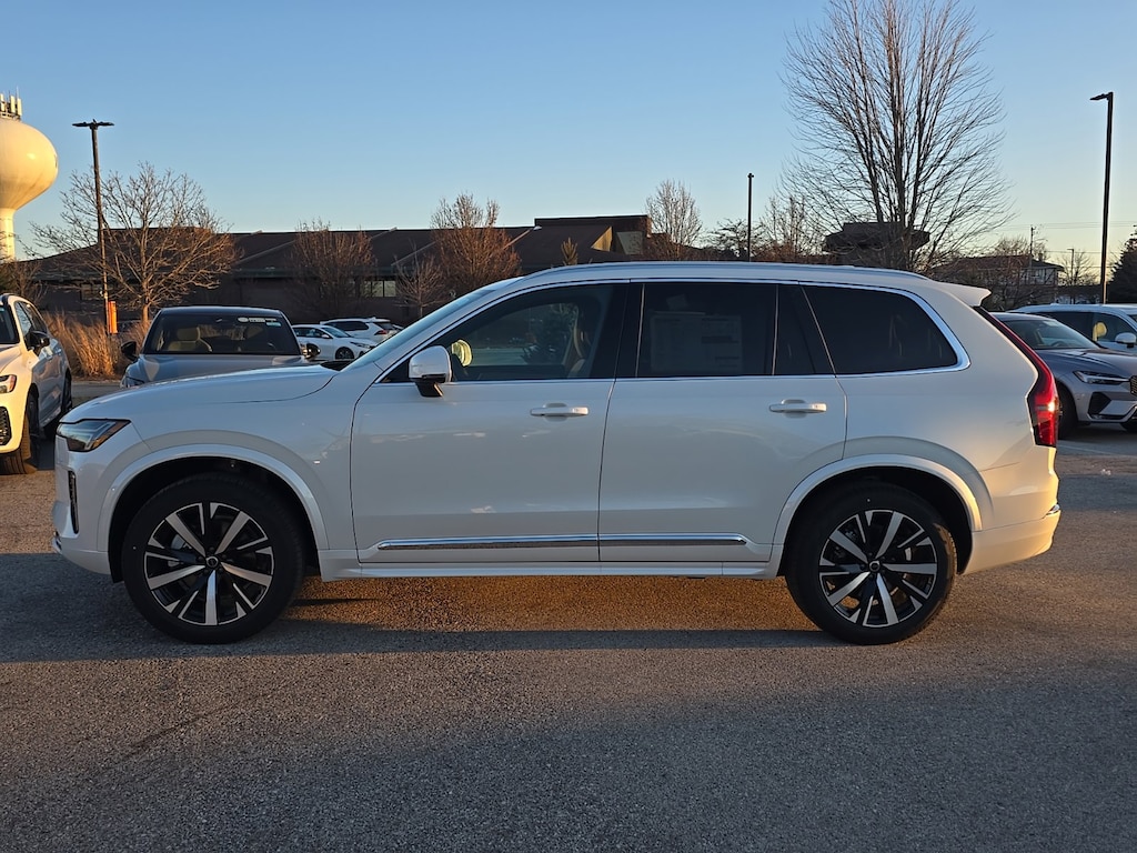 New 2026 Volvo XC90 B5 Core SUV