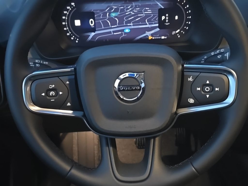 2026 Volvo XC40 Ultra - Photo 12