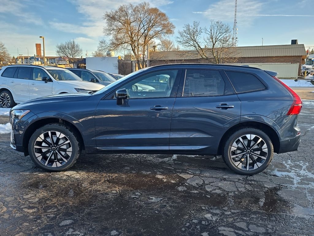 New 2026 Volvo XC60 B5 Plus SUV
