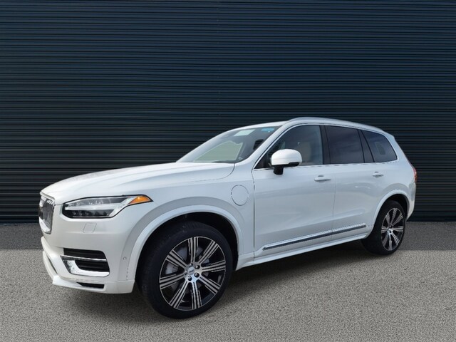 Featured new 2025 Volvo XC90 Plug-In Hybrid Ultra T8 AWD Ultra 7-Seater for sale in Waukesha, WI