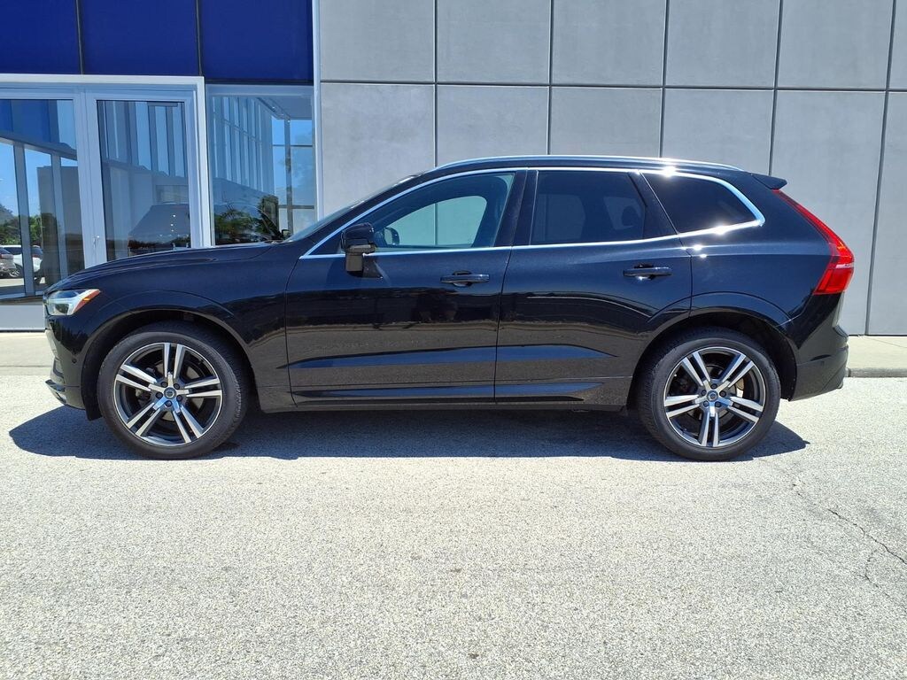 Used 2019 Volvo XC60 T5 Momentum SUV