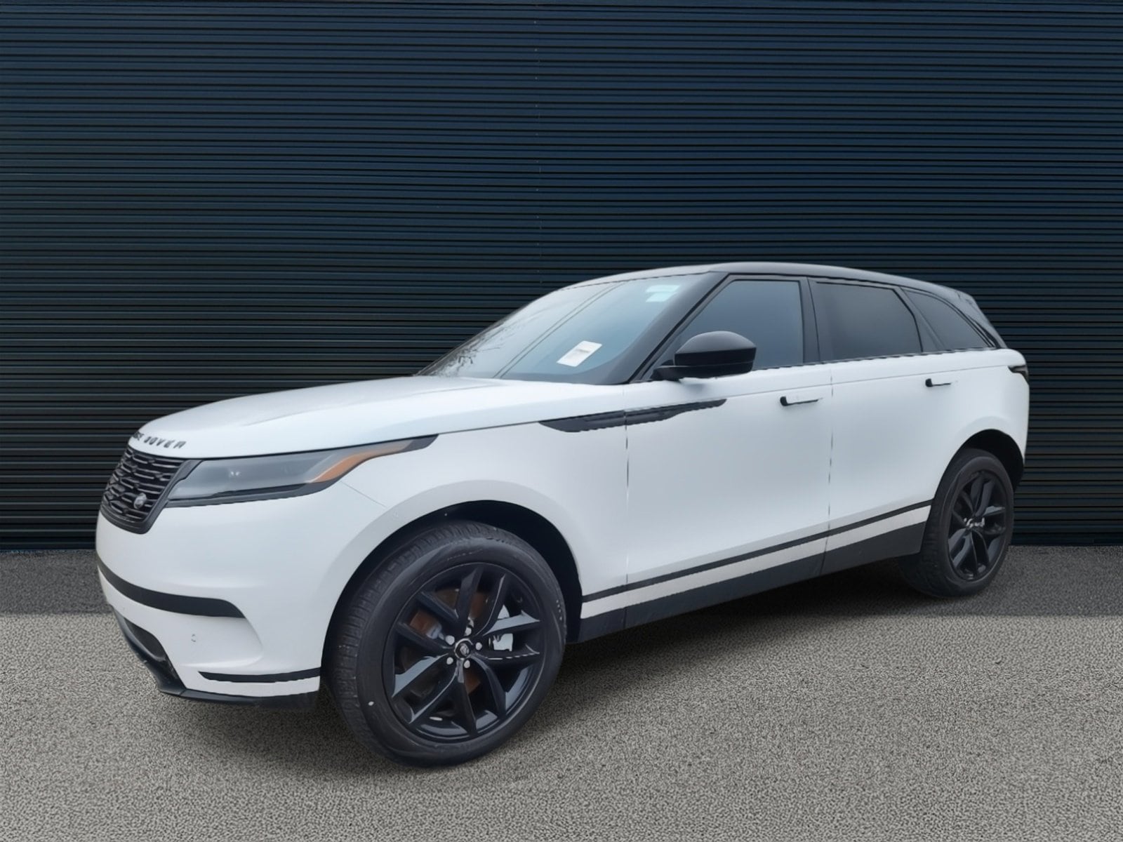2025 Land Rover Range Rover Velar S's photo