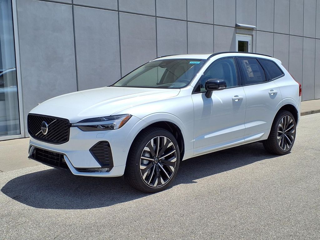 2026 Volvo XC60 B5 Ultra Dark AWD's photo