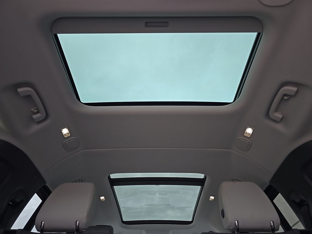 2025 Land Rover Defender S - Photo 25
