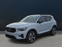 2026 Volvo XC40 Plus B5 AWD