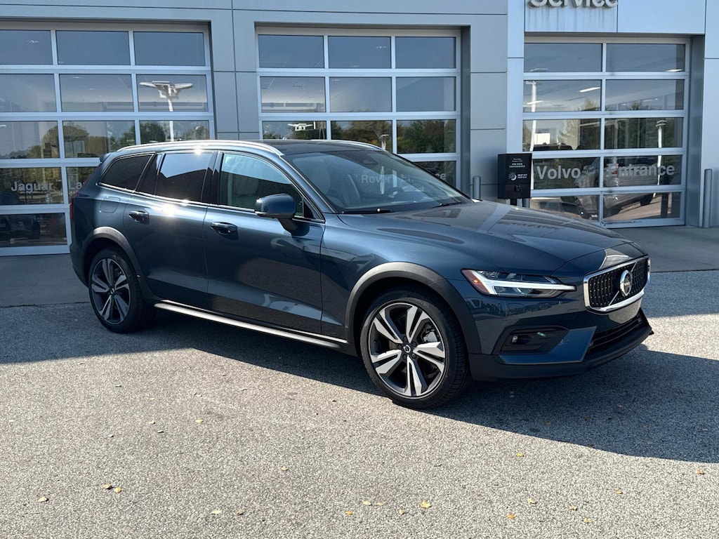 New 2026 Volvo V60 Cross Country B5 Plus Wagon