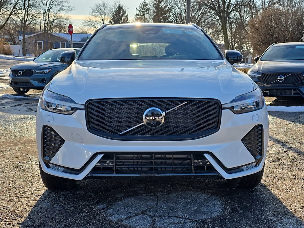New 2026 Volvo XC60 B5 Plus SUV