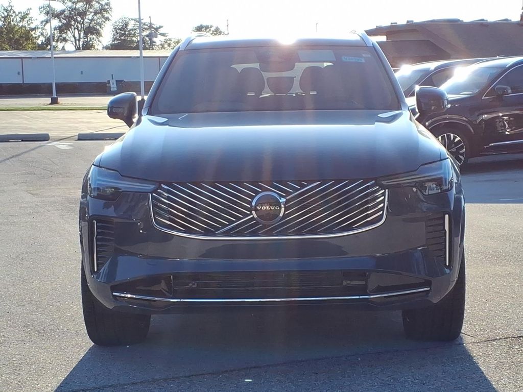 New 2026 Volvo XC90 B6 Plus 7-Seater SUV
