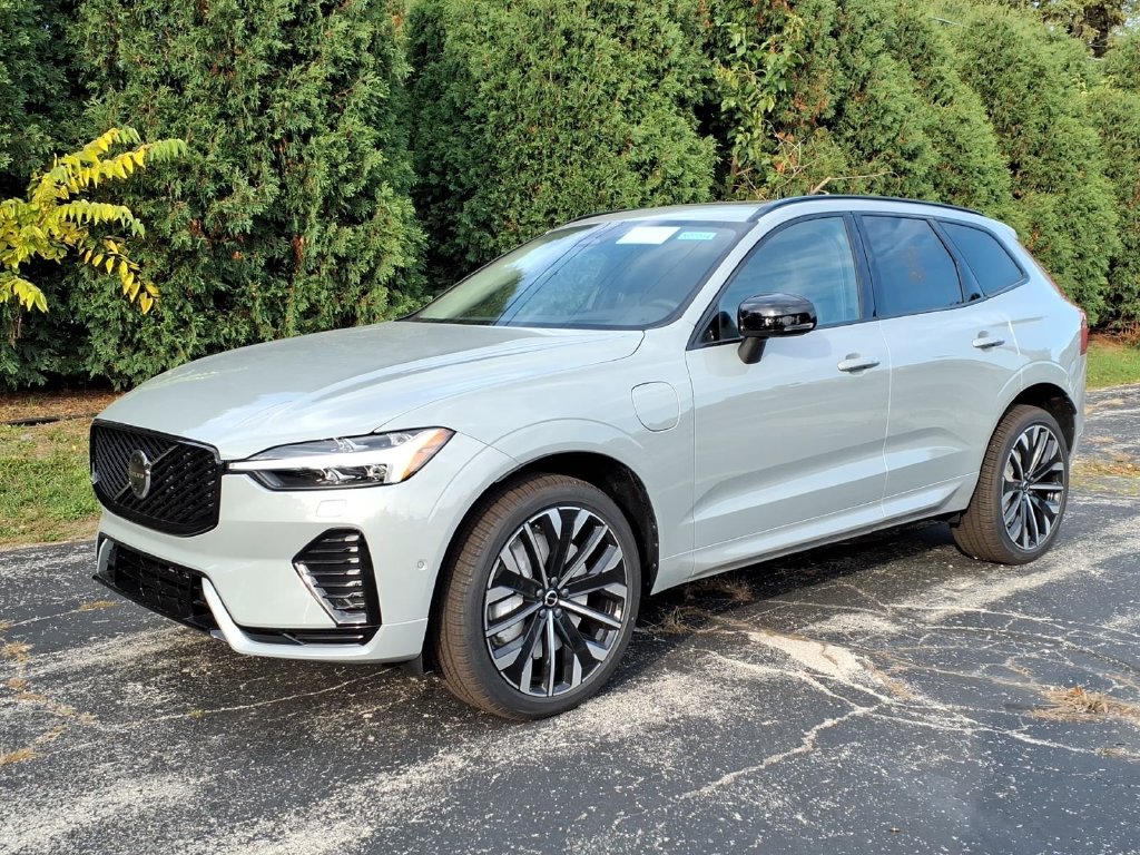 2027 Volvo XC60 plug-in hybrid T8 Ultra SUV