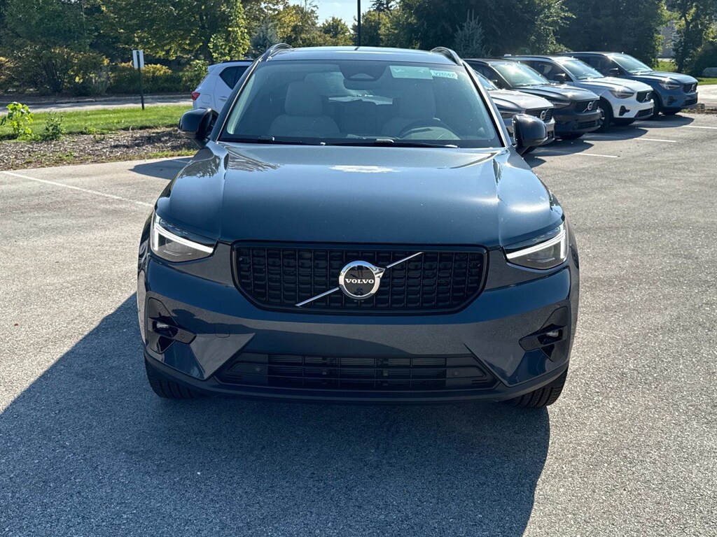 New 2026 Volvo XC40 B5 Ultra SUV