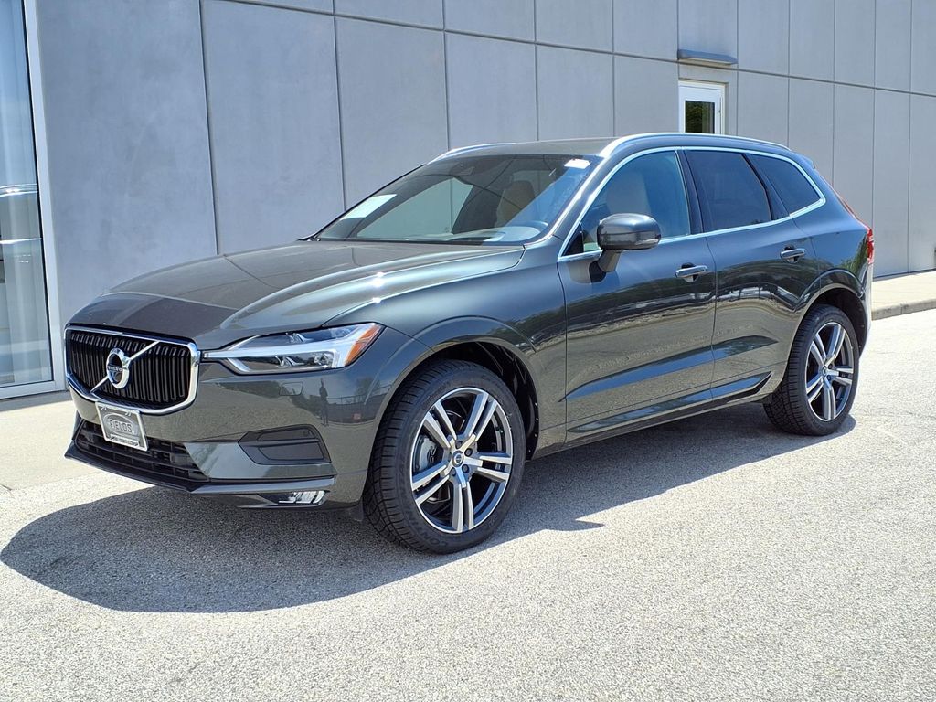 2020 Volvo XC60 T5 Momentum AWD's photo