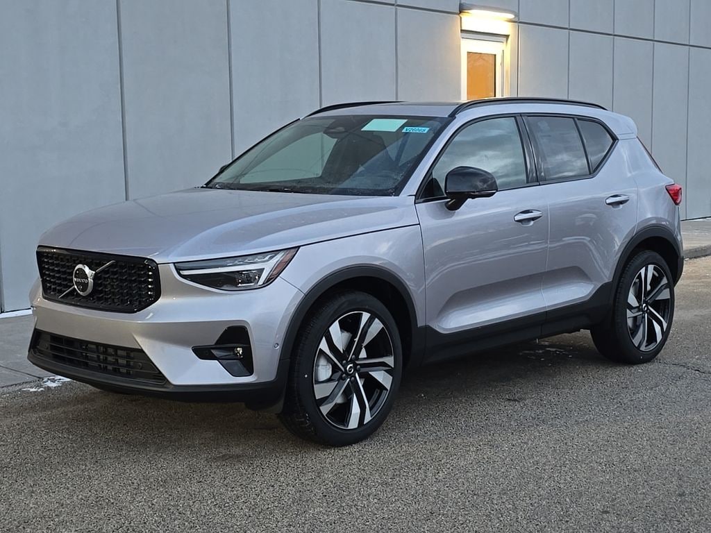 New 2026 Volvo XC40 B5 Ultra SUV