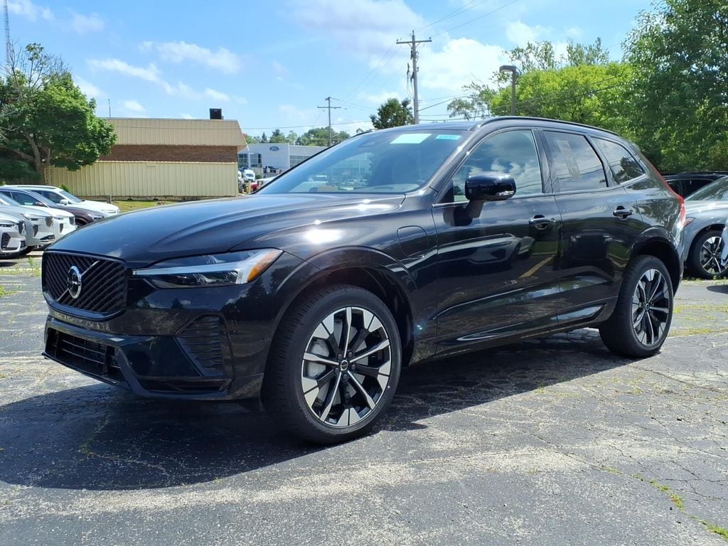 New 2026 Volvo XC60 plug-in hybrid T8 Plus SUV