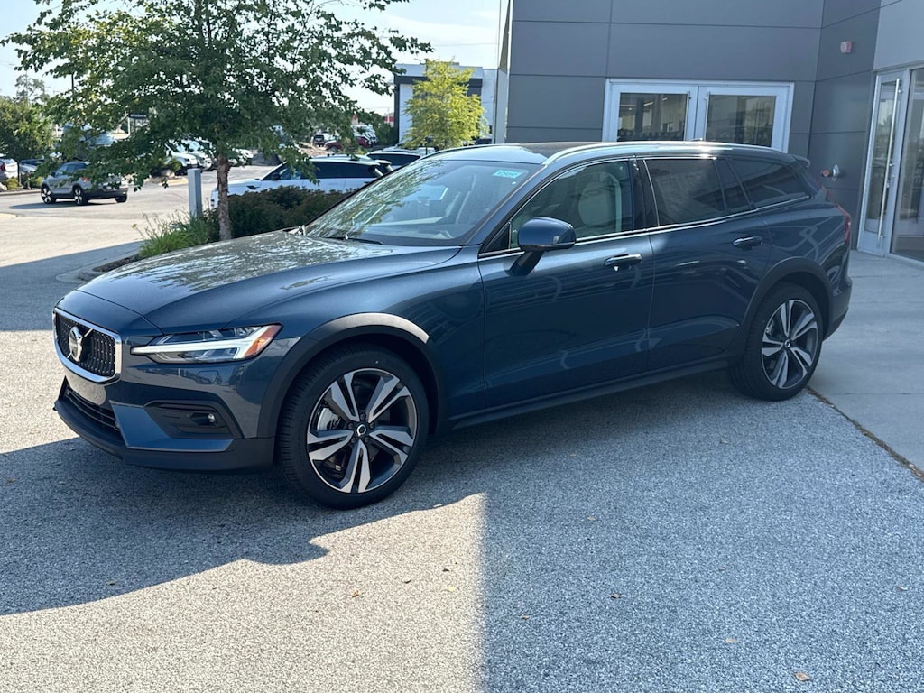 New 2026 Volvo V60 Cross Country B5 Plus Wagon