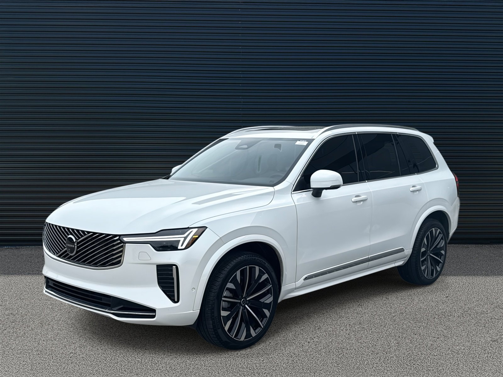 2025 Volvo XC90 2025.5 B6 AWD Plus 7-Seater 