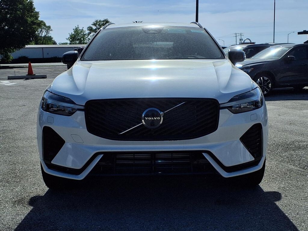 New 2026 Volvo XC60 plug-in hybrid T8 Plus SUV