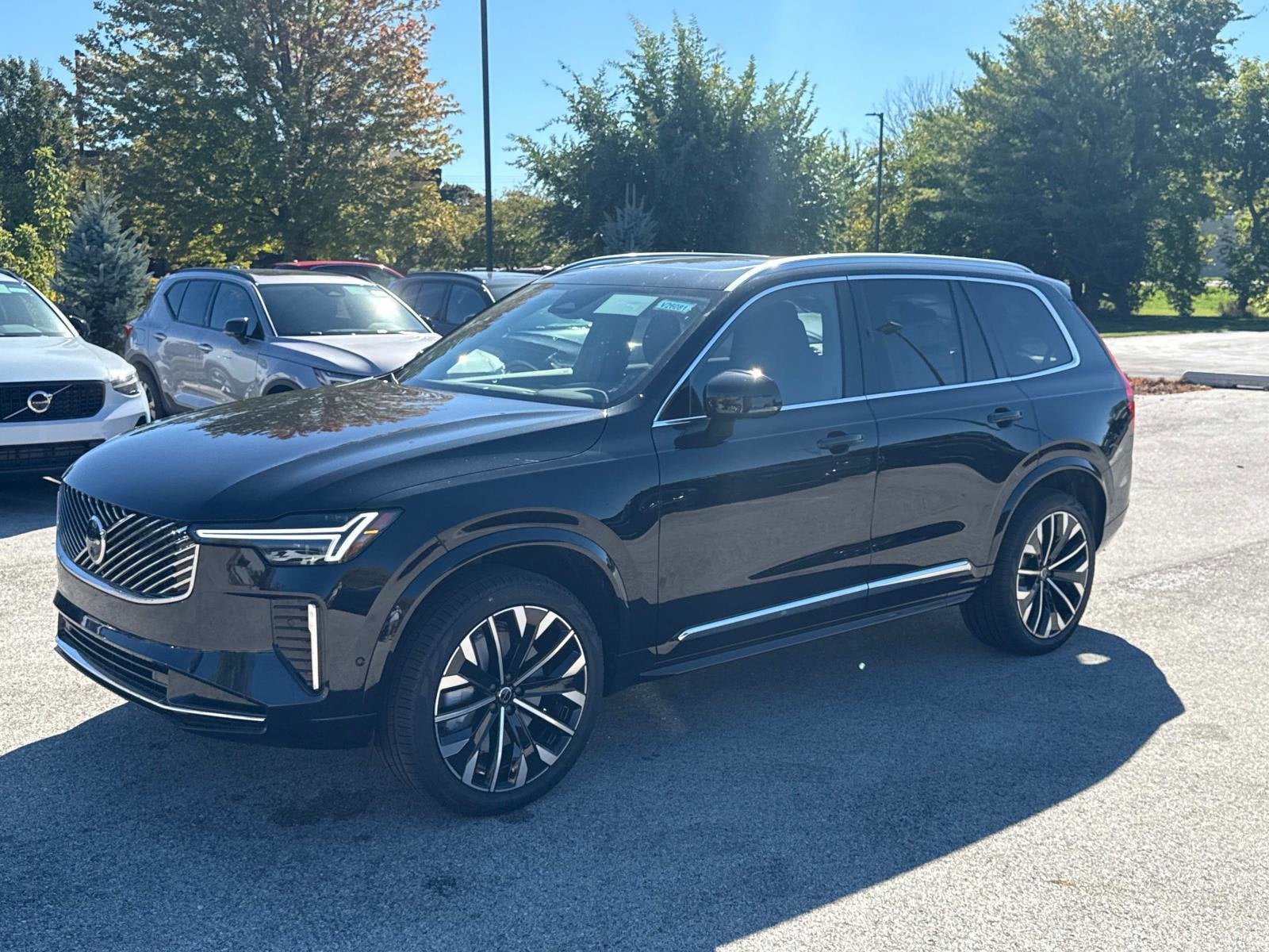 2026 Volvo XC90 Plus's photo