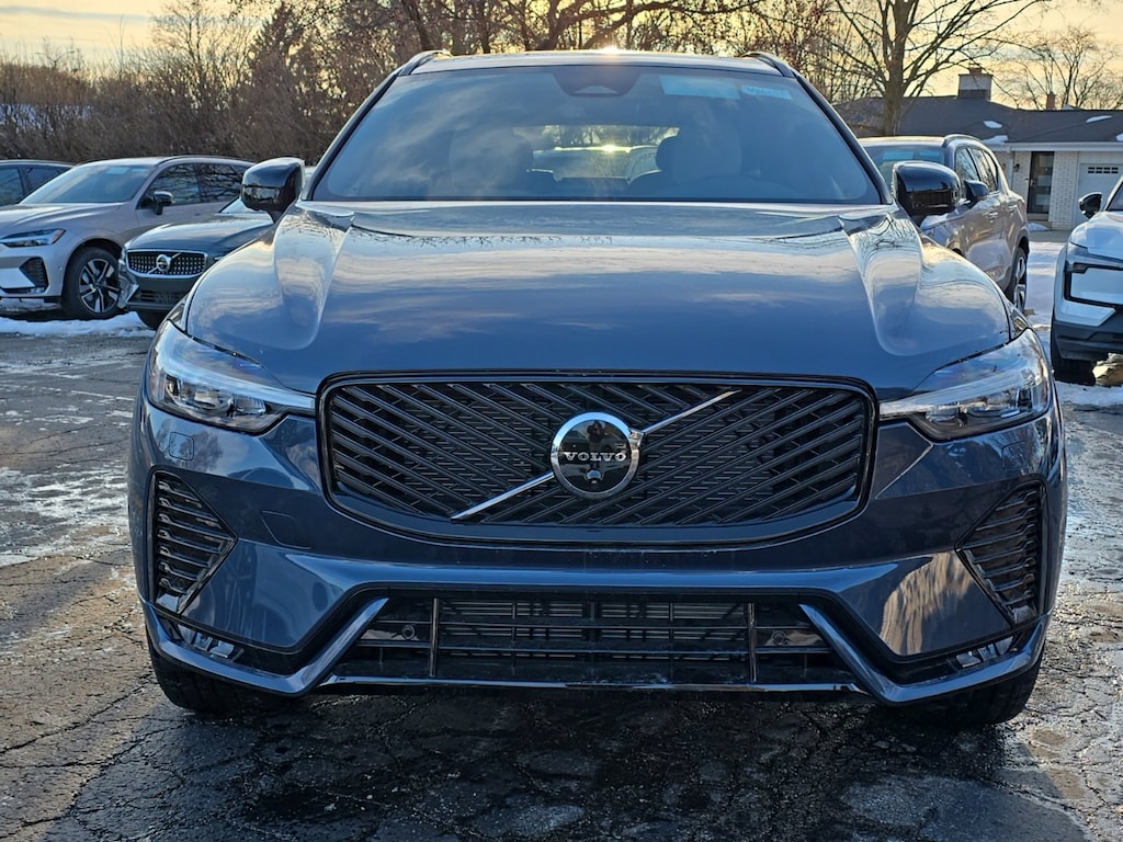 New 2026 Volvo XC60 B5 Plus SUV
