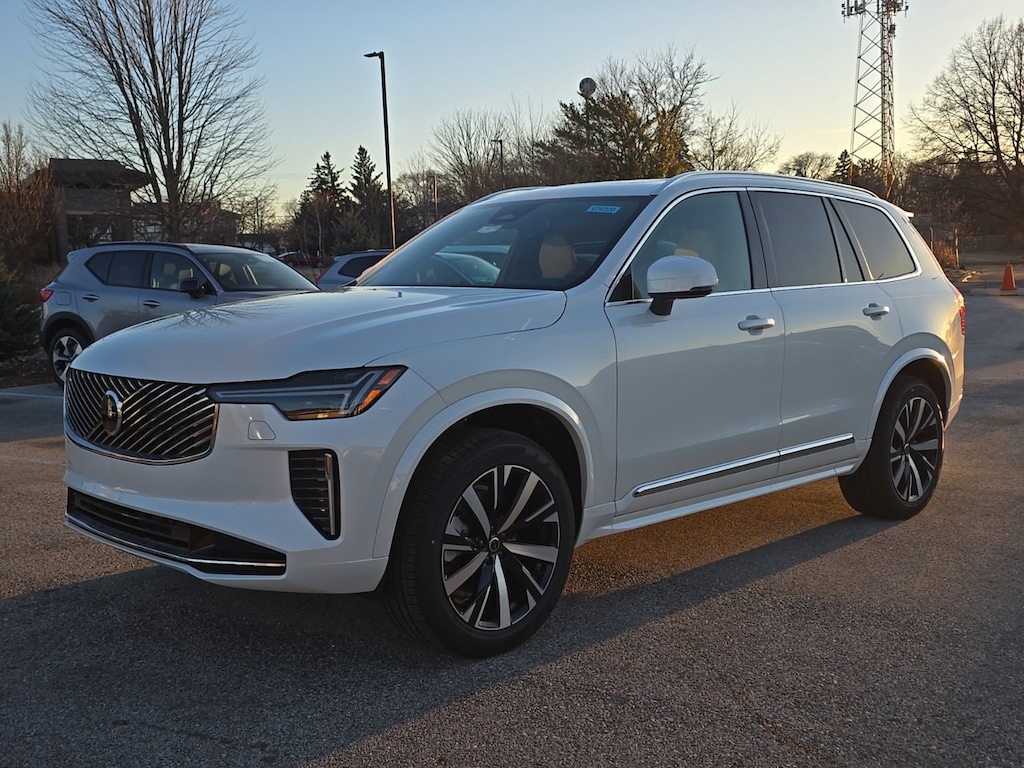 New 2026 Volvo XC90 B5 Core SUV