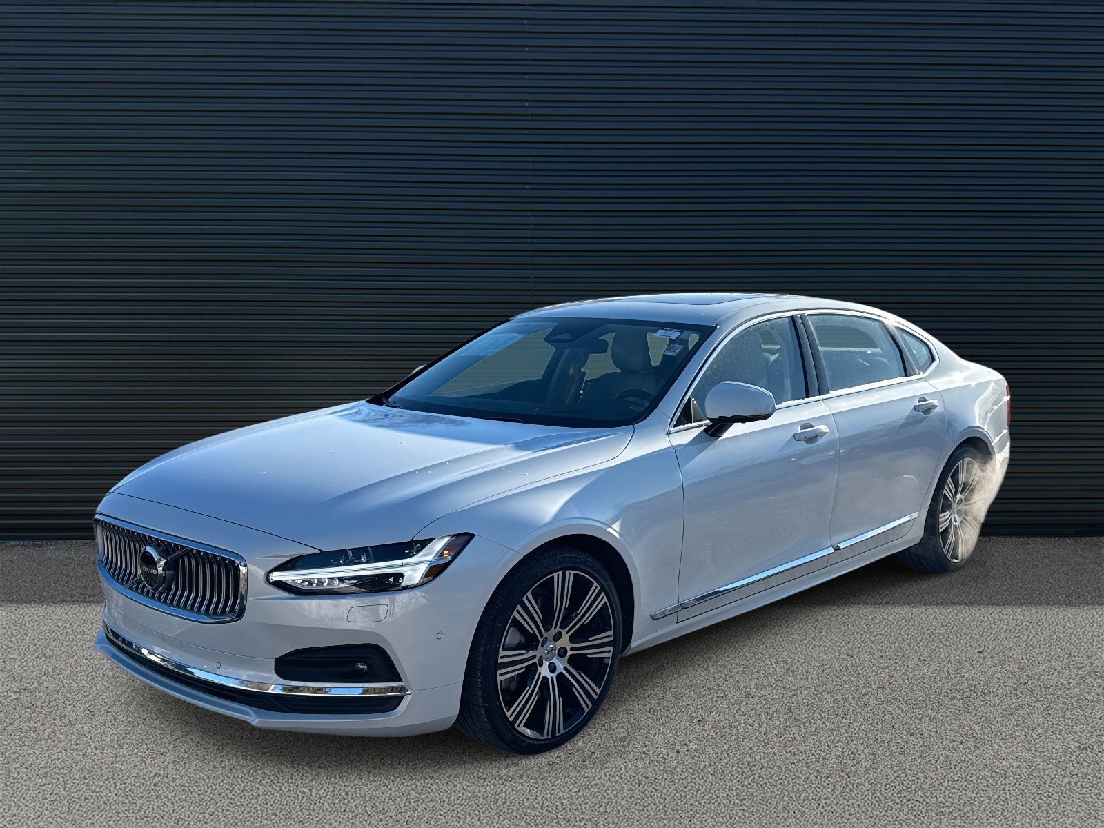 2024 Volvo S90 Ultimate's photo