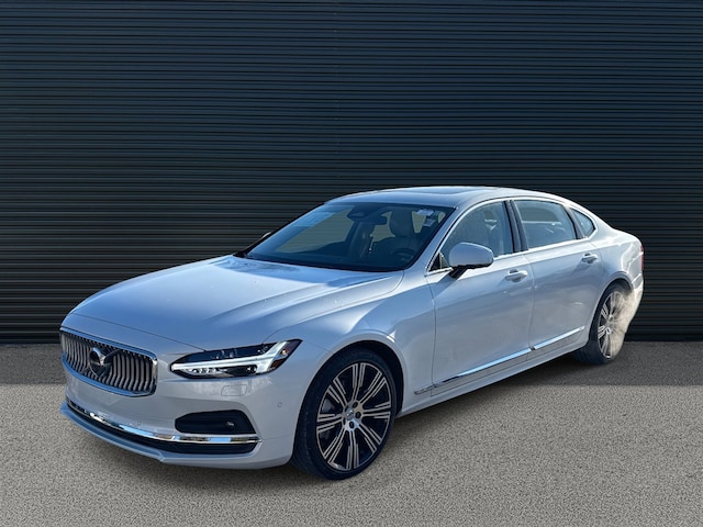 Featured used 2024 Volvo S90 Ultimate B6 AWD Ultimate for sale in Waukesha, WI